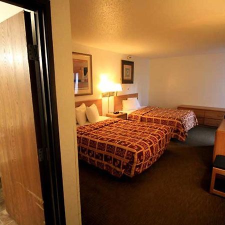 Norwood Inn And Suites - Minneapolis-St Paul Roseville Eksteriør billede