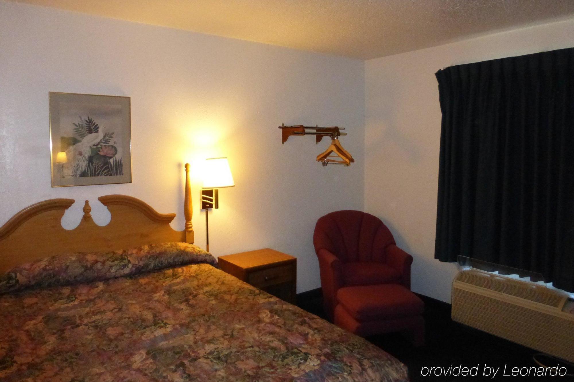 Norwood Inn And Suites - Minneapolis-St Paul Roseville Eksteriør billede