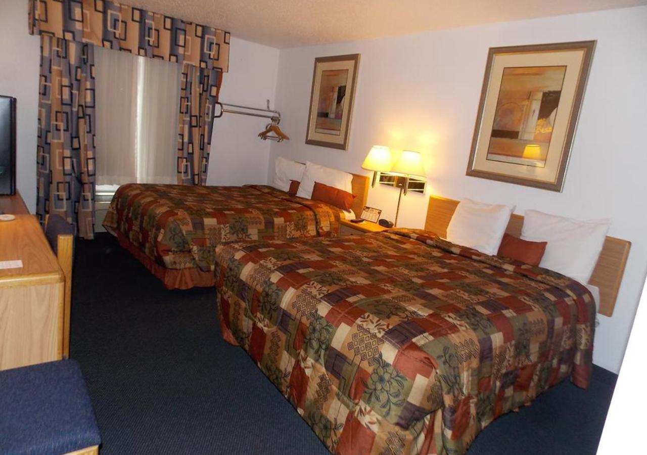 Norwood Inn And Suites - Minneapolis-St Paul Roseville Eksteriør billede